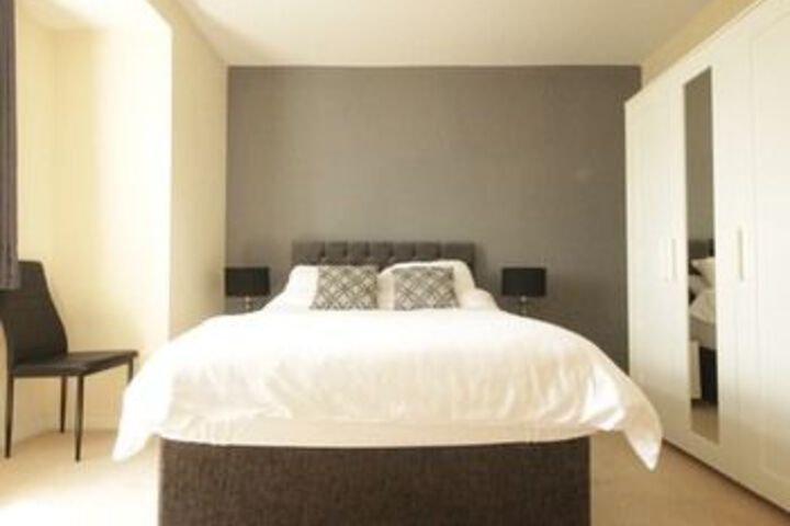 Room 14 of 34