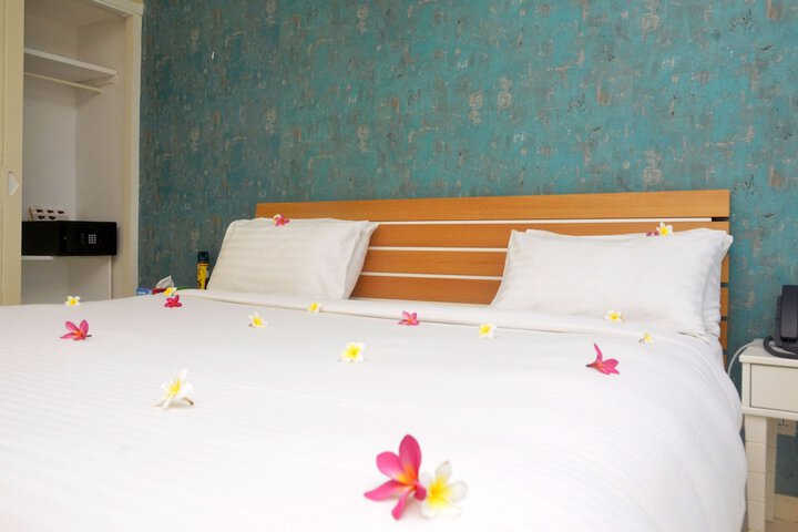 Room 8 of 56