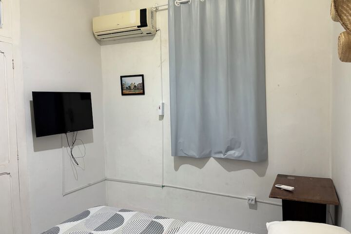 Room 2 of 22
