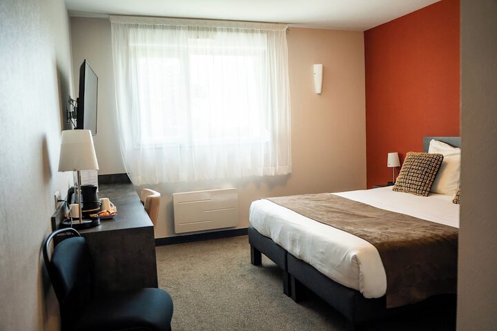 Room 31 of 80