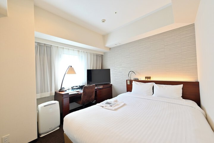 Room 12 of 43