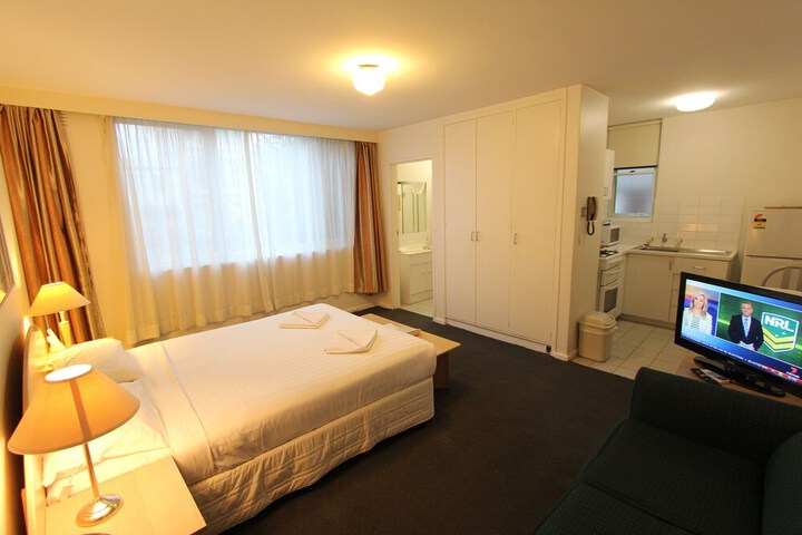 Room 8 of 22