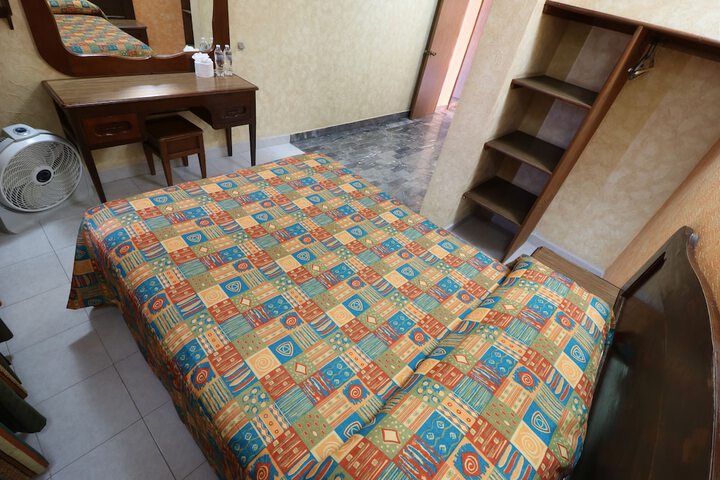 Room 9 of 44