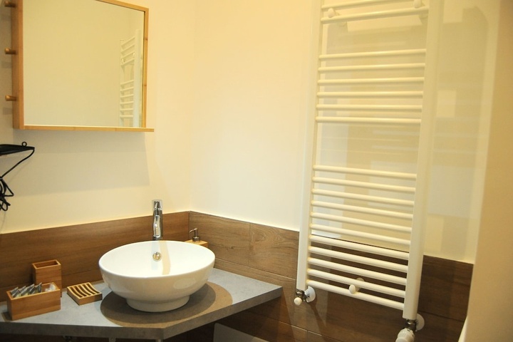 Room 8 of 14
