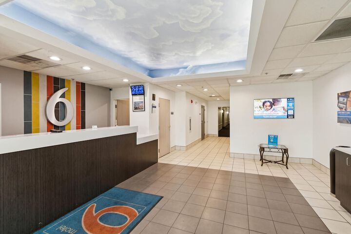 Guest Lobby