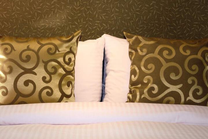 Room 4 of 23