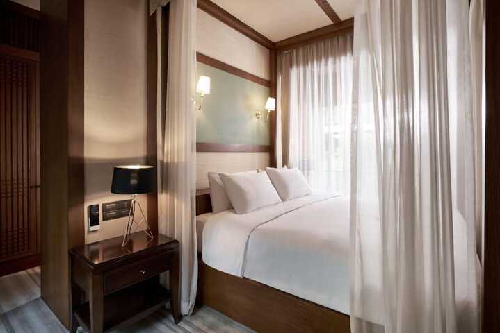 Room 29 of 193