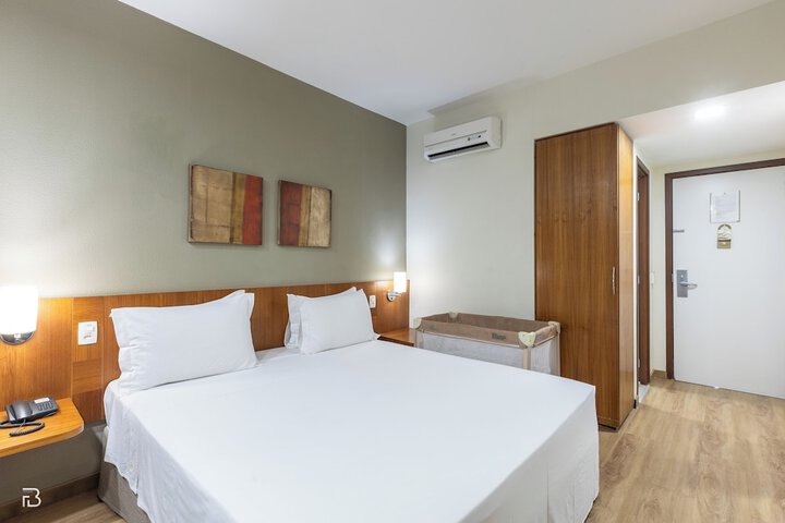 Room 6 of 43