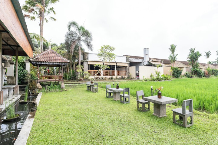 Outdoor banquet area