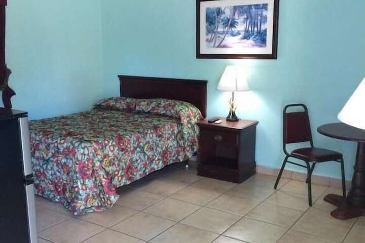 Room 9 of 30