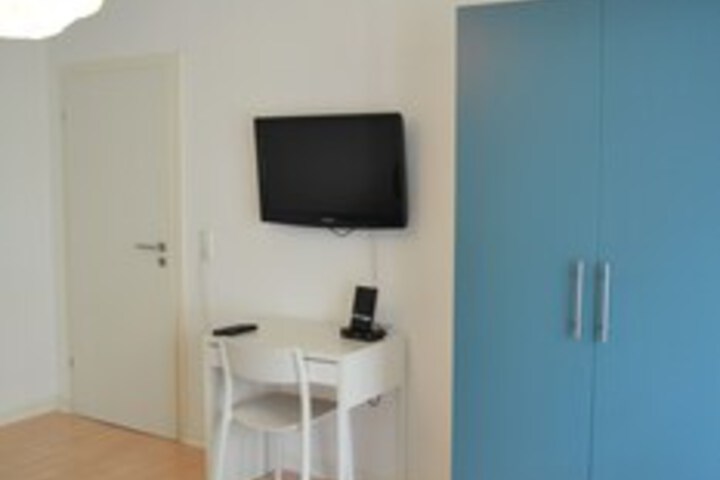 Room 76 of 177