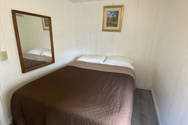 Room 6 of 134