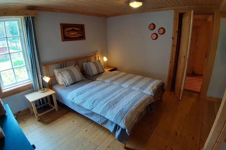 Room 6 of 24