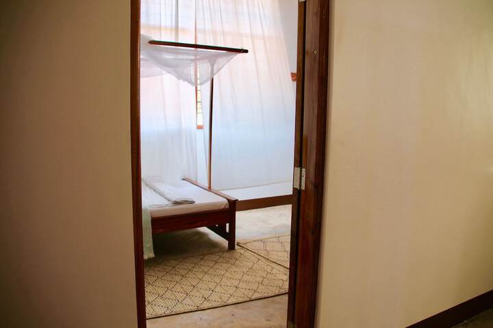 Room 9 of 43