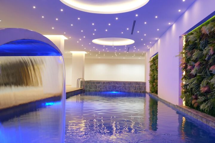 Pool 130 of 137