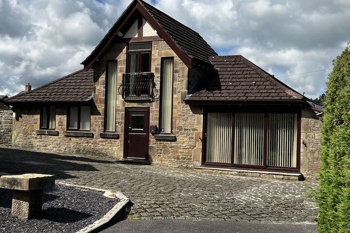 Castle House Holiday Home in High Peak