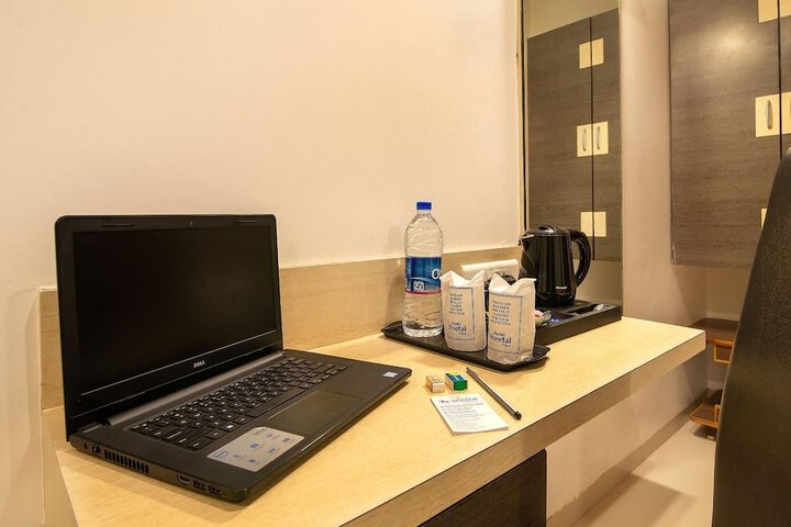 Business Center 50 of 53