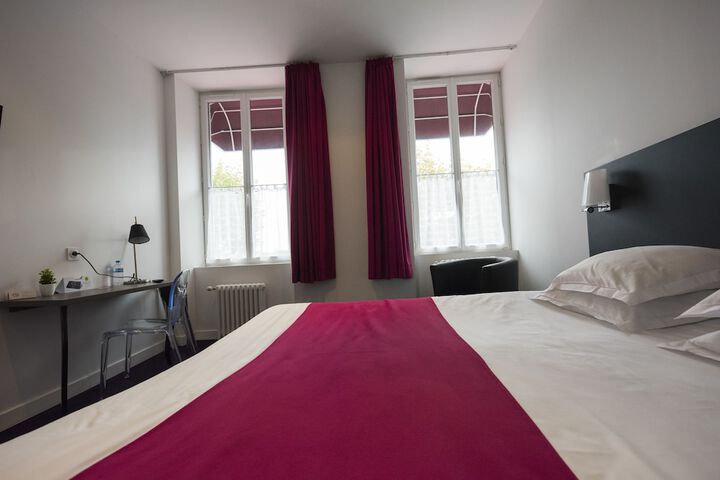 Room 8 of 31