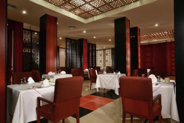 Dining 26 of 69