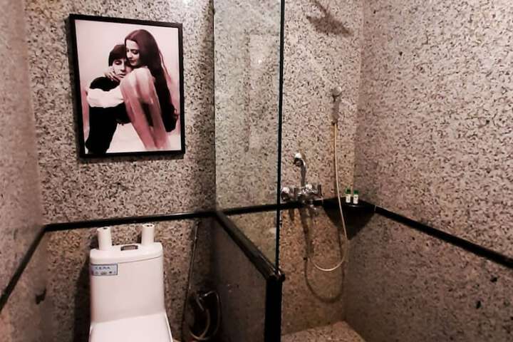 Vanity Photo
