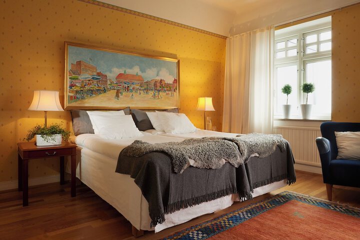 Room 25 of 60