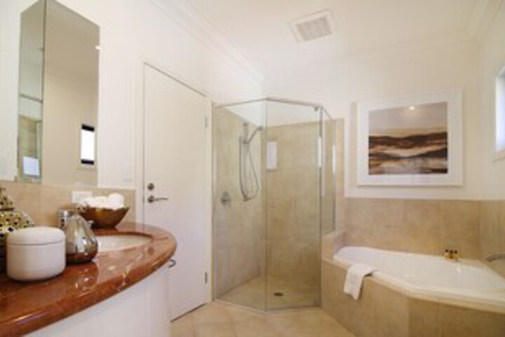Room 4 of 22