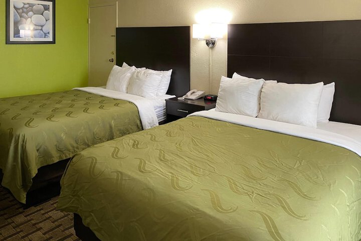 Room 16 of 35