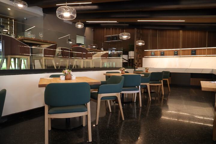 Dining 109 of 138