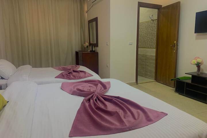 Room 10 of 36