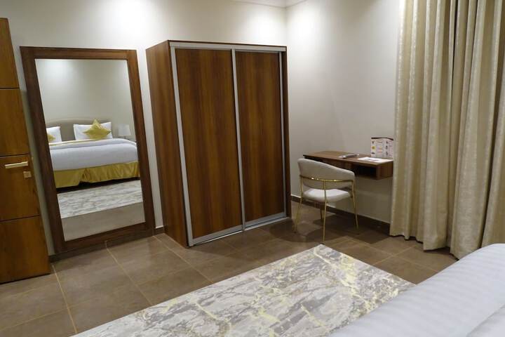 Room 11 of 24