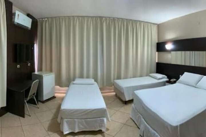 Room 4 of 6