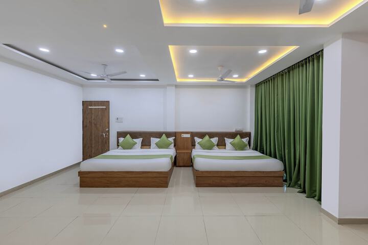 Room 11 of 36