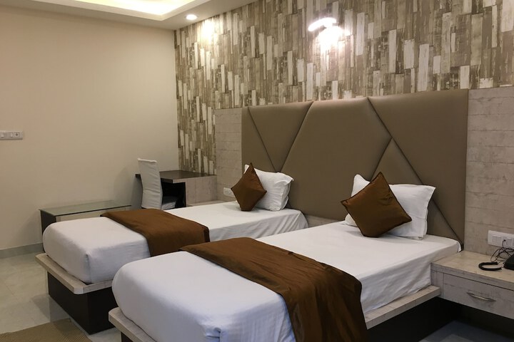 Room 8 of 51