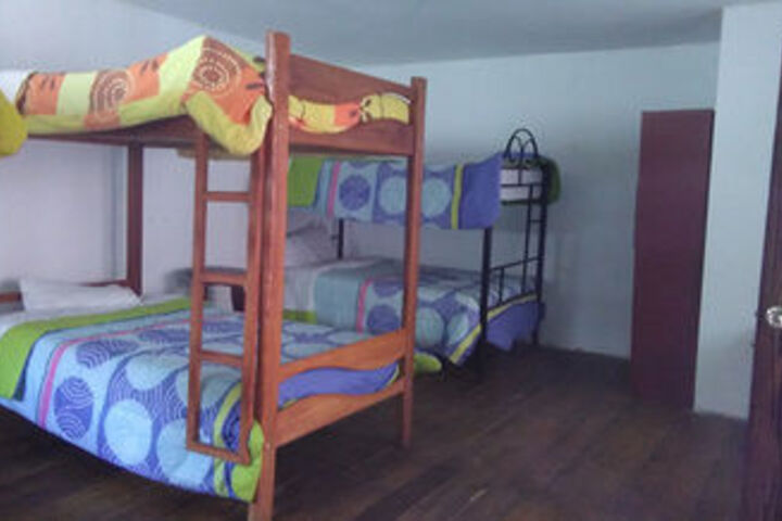 Room 4 of 12