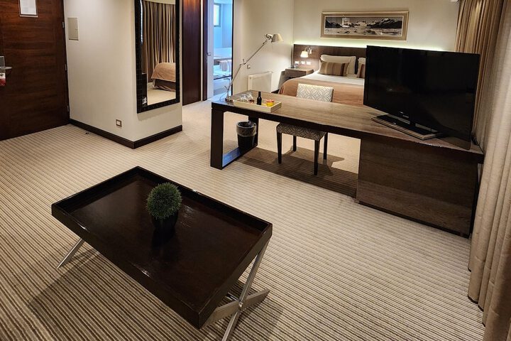 Room 16 of 105