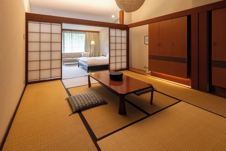 Room 8 of 20