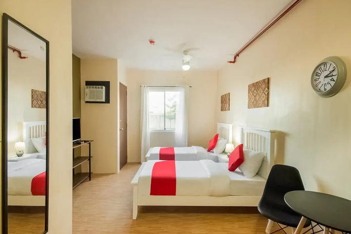 Room 4 of 15