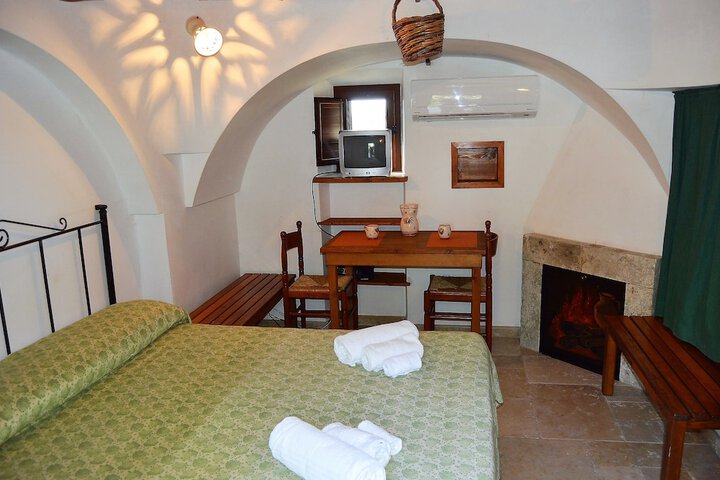 Room 10 of 37
