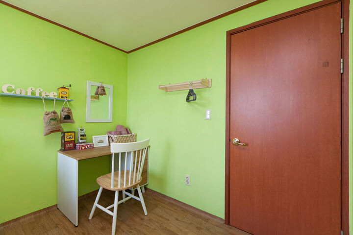 Room 11 of 51