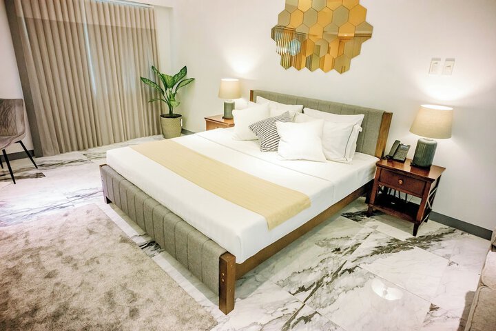 Room 12 of 70