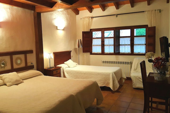 Room 5 of 33