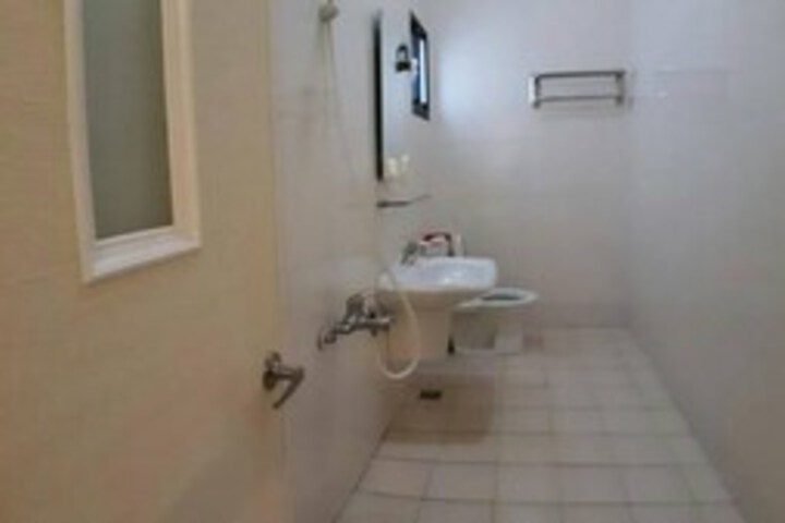 Room 4 of 29