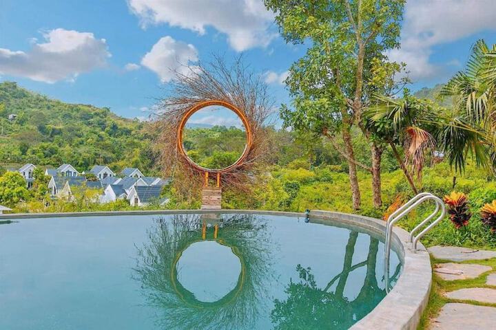 Pool 54 of 79