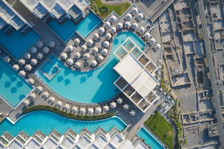 Hotel 212 of 225