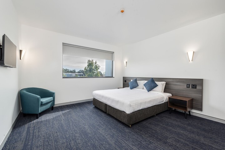 Room 4 of 35