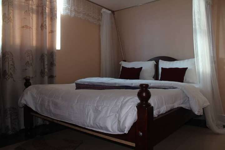 Room 7 of 27