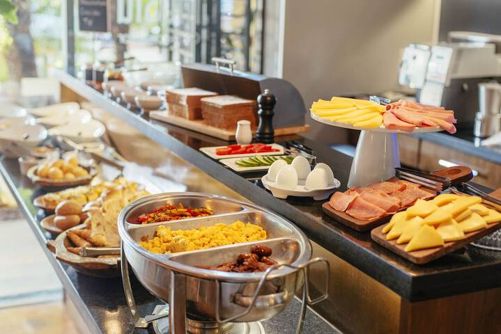 Breakfast/Coffee Service 98 of 131