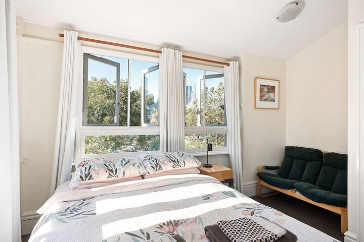 Room 2 of 49