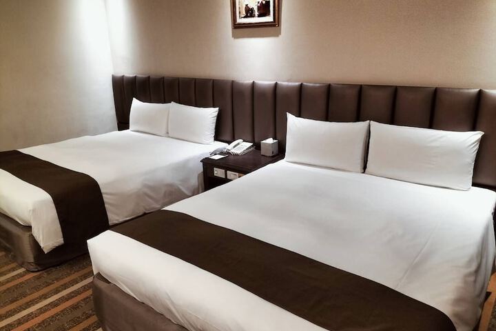 Room 33 of 88