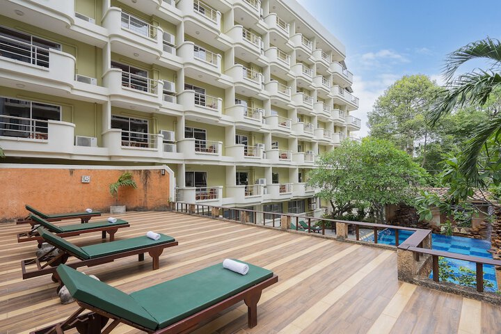 Sundeck 104 of 111